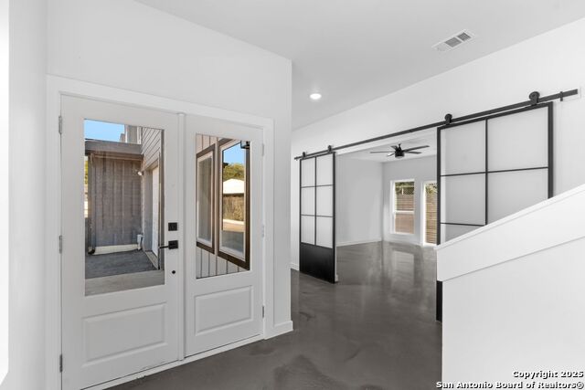 Image 5 of 34 For 106 Bank St  103