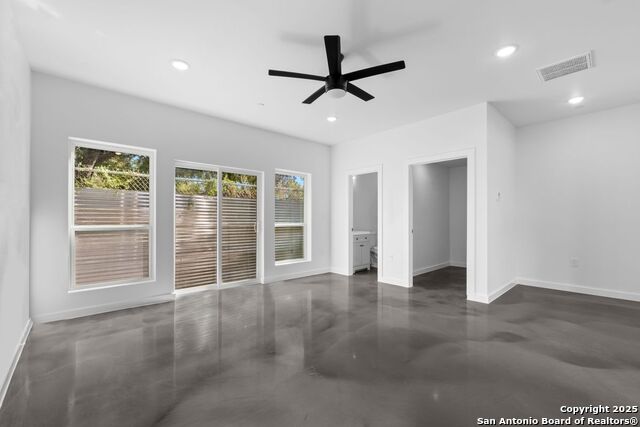 Image 7 of 34 For 106 Bank St  103