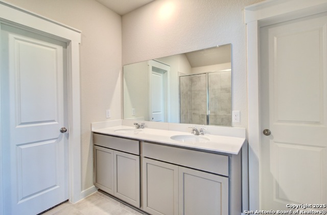 Image 16 of 28 For 2418 White Daisy Hill