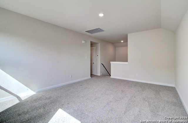 Image 21 of 28 For 2418 White Daisy Hill