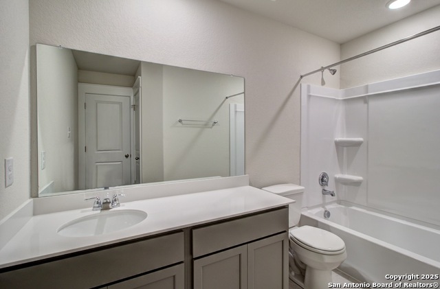 Image 26 of 28 For 2418 White Daisy Hill