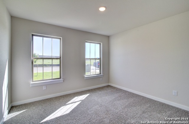 Image 3 of 28 For 2418 White Daisy Hill