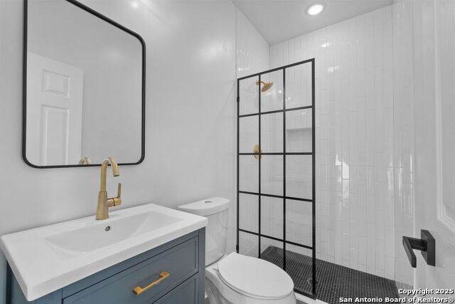 Image 10 of 33 For 106 Bank St  101