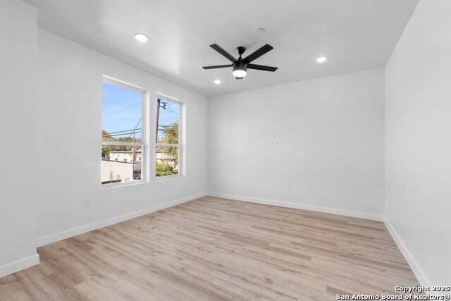 Image 19 of 33 For 106 Bank St  101