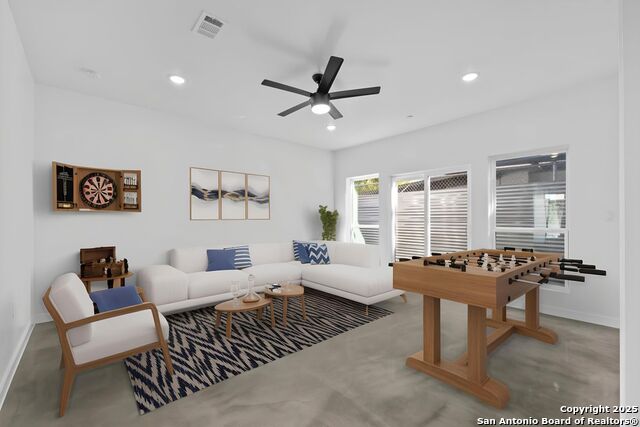 Image 7 of 33 For 106 Bank St  101