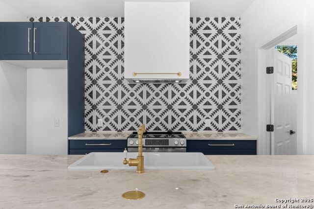 Image 12 of 32 For 106 Bank St  201