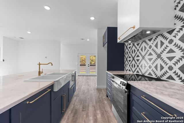 Image 14 of 32 For 106 Bank St  201