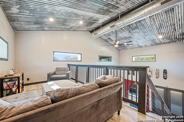 Listing photo id 14 for 144 County Road 7725