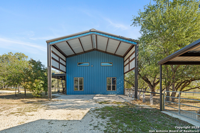 Listing photo id 18 for 144 County Road 7725