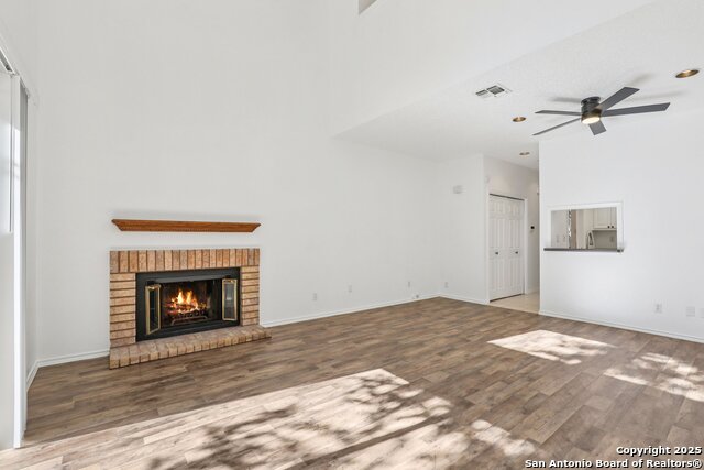 Image 13 of 33 For 11001 Wurzbach  405