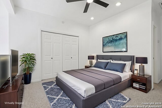 Image 2 of 33 For 11001 Wurzbach  405