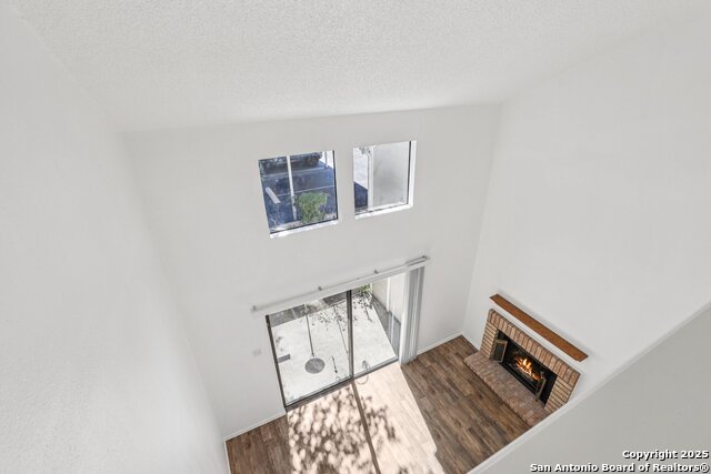 Image 24 of 33 For 11001 Wurzbach  405