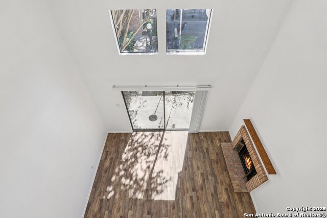 Image 25 of 33 For 11001 Wurzbach  405