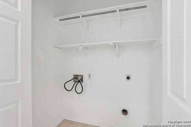 Image 26 of 33 For 11001 Wurzbach  405