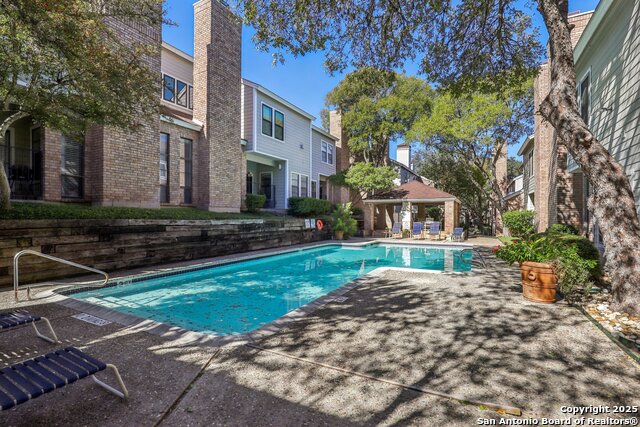 Image 31 of 33 For 11001 Wurzbach  405