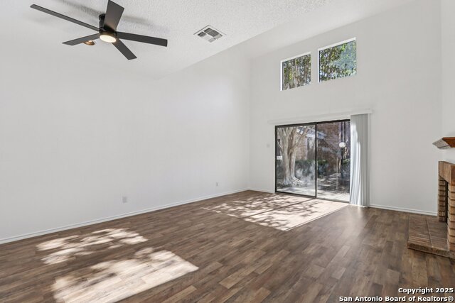 Image 6 of 33 For 11001 Wurzbach  405