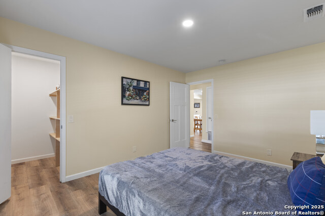 Image 19 of 30 For 11827 Persuasion