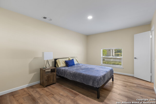 Image 23 of 30 For 11827 Persuasion