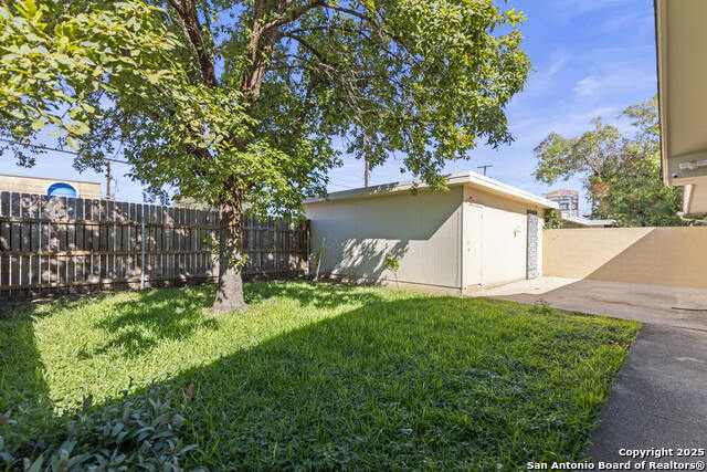 Image 29 of 30 For 11827 Persuasion