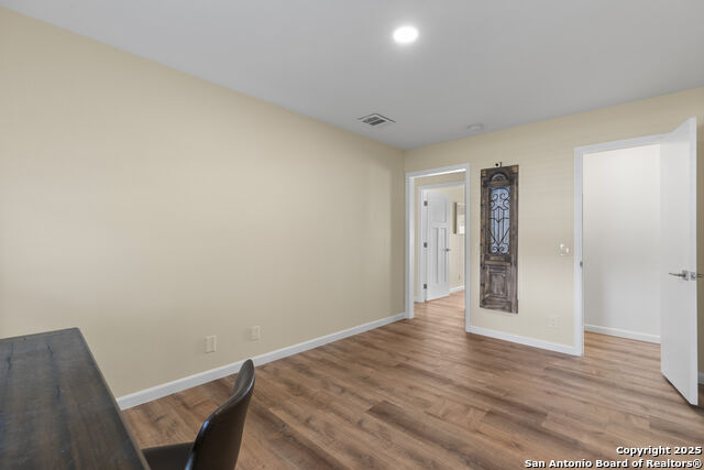 Image 8 of 30 For 11827 Persuasion