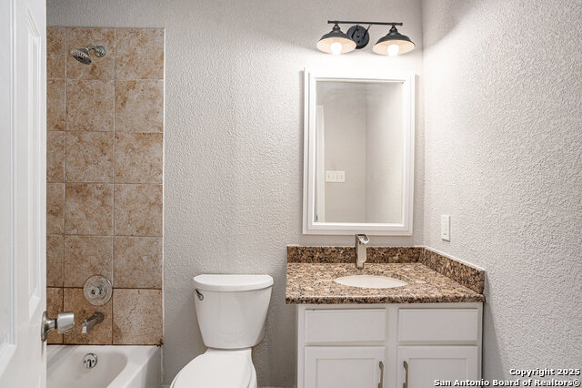 Image 22 of 28 For 10023 Amber Field