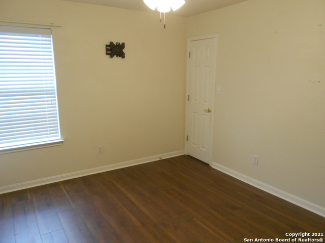 Image 7 of 9 For 8919 Gallop Leap