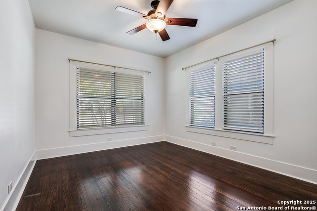 Image 17 of 36 For 230 Normandy