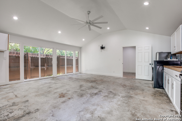 Image 32 of 36 For 230 Normandy