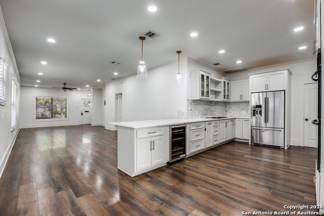 Image 4 of 36 For 230 Normandy