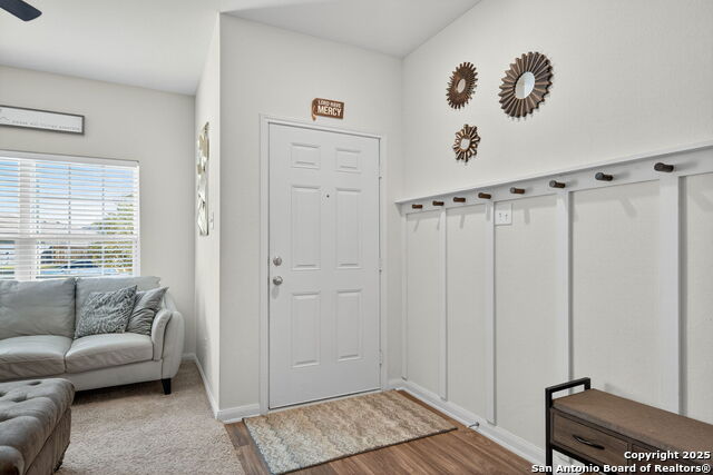 Image 4 of 27 For 11827 Davalos