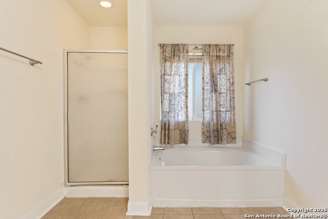 Image 19 of 32 For 12230 Stable Pass