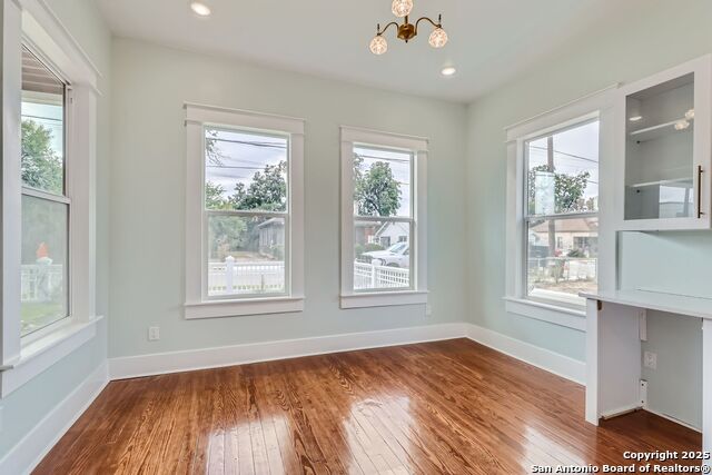 Image 8 of 50 For 515 Highland Blvd W