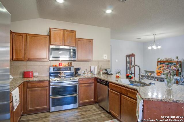 Image 13 of 29 For 8222 Radiant Star