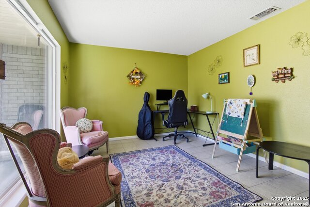 Image 13 of 31 For 6711 Yellow Rose St