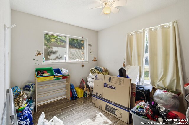 Image 18 of 31 For 6711 Yellow Rose St