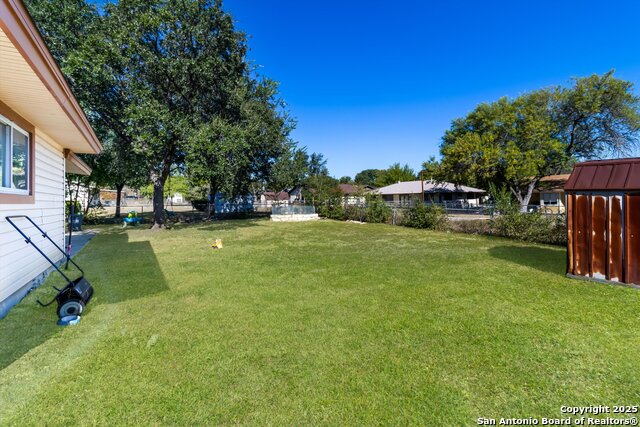 Image 27 of 31 For 6711 Yellow Rose St