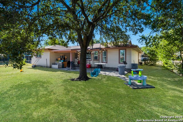 Image 30 of 31 For 6711 Yellow Rose St