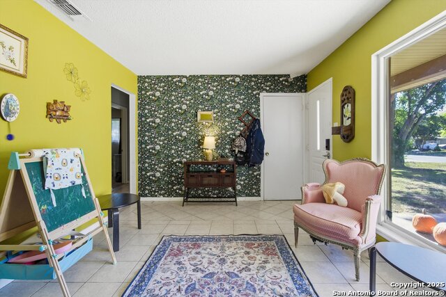 Image 5 of 31 For 6711 Yellow Rose St