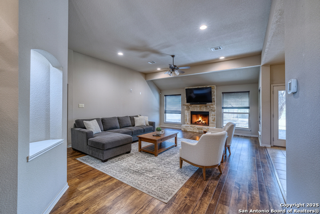 Image 6 of 53 For 1876 County Road 400