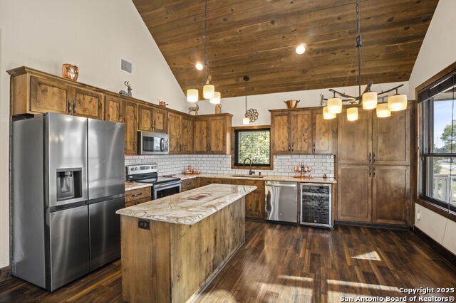 Image 15 of 50 For 3615 Riverside Dr.