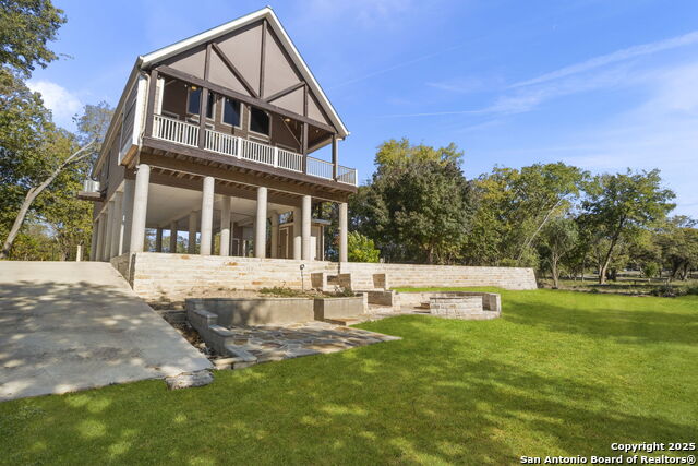 Image 2 of 50 For 3615 Riverside Dr.