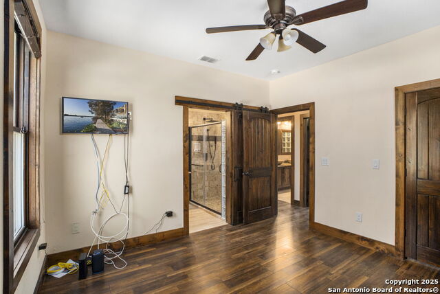 Image 25 of 50 For 3615 Riverside Dr.