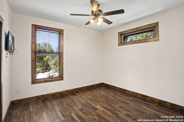 Image 26 of 50 For 3615 Riverside Dr.