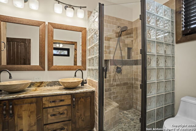 Image 27 of 50 For 3615 Riverside Dr.