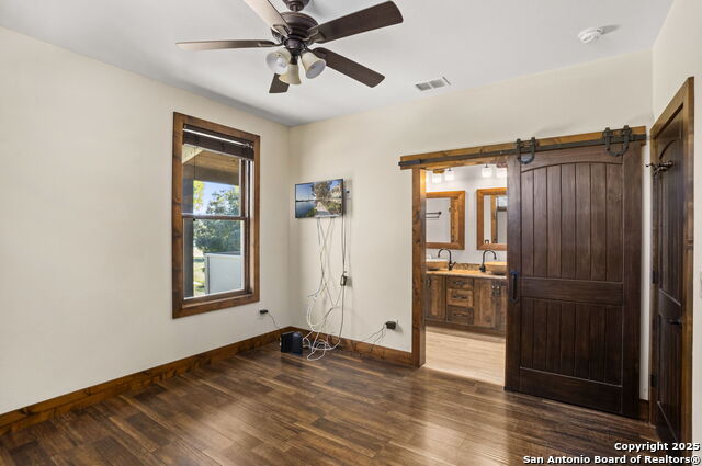 Image 28 of 50 For 3615 Riverside Dr.