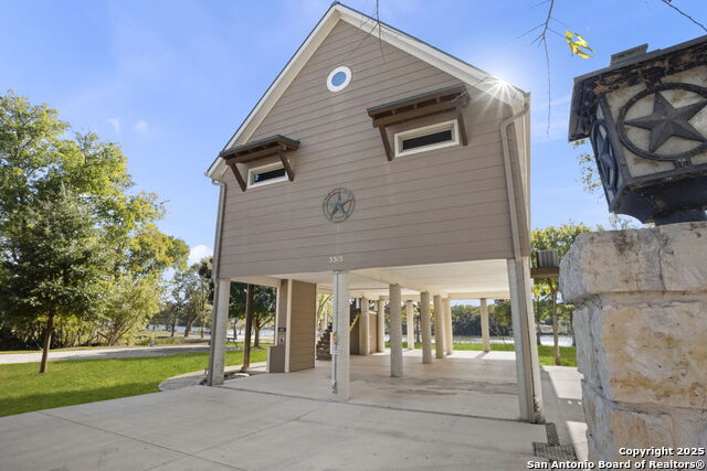 Image 39 of 50 For 3615 Riverside Dr.