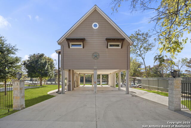 Image 44 of 50 For 3615 Riverside Dr.