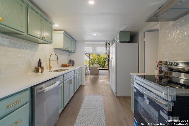 Image 10 of 35 For 8202 Brixton