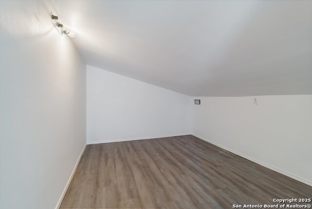 Image 26 of 35 For 8202 Brixton