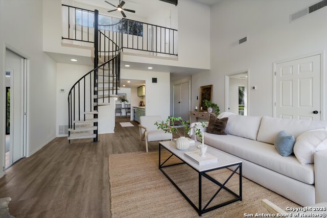 Image 7 of 35 For 8202 Brixton